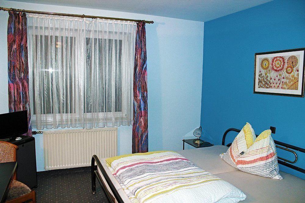 Pension Erlaa Виена Екстериор снимка